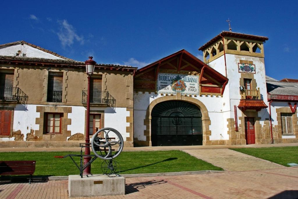 En El Corazon Del Barrio De La Estacion Villa อาโร ภายนอก รูปภาพ
